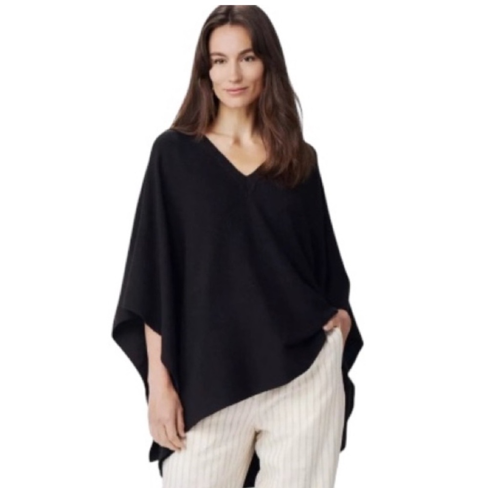 MERSEA Anywhere V Neck Poncho Pullover Sweater, OS, Black